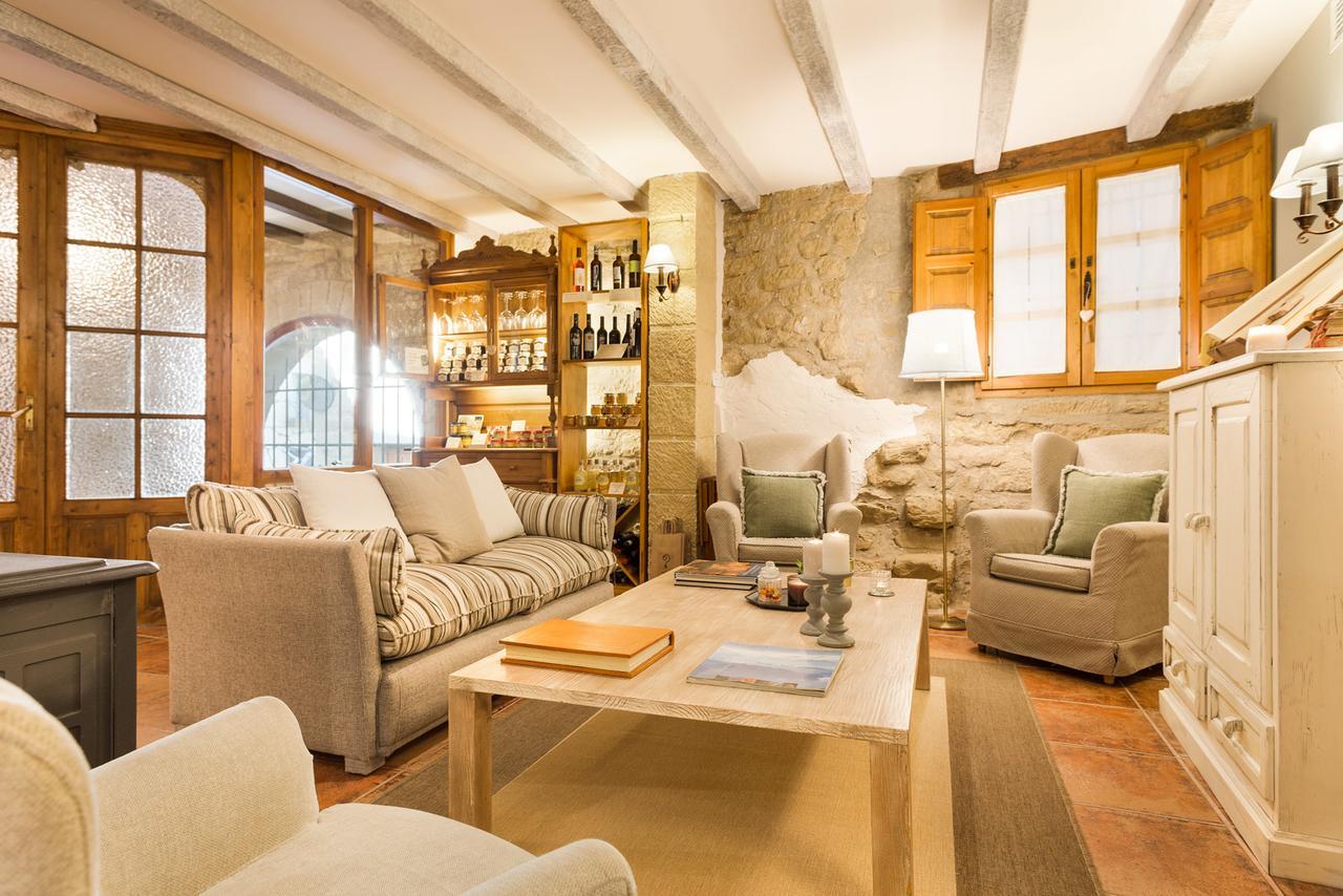 Posada De Uncastillo Exteriör bild